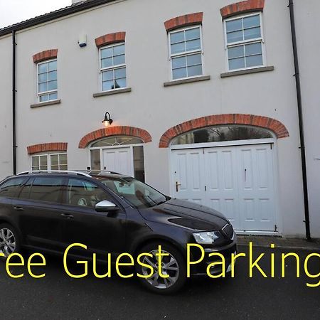 Royal Hillsborough Village Luxury Townhouse Eksteriør billede