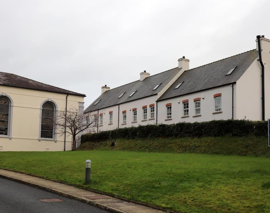 Royal Hillsborough Village Luxury Townhouse Eksteriør billede