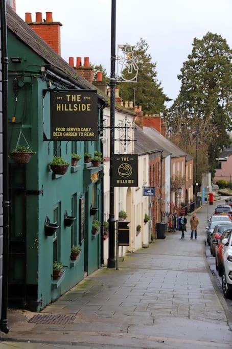 Royal Hillsborough Village Luxury Townhouse Eksteriør billede