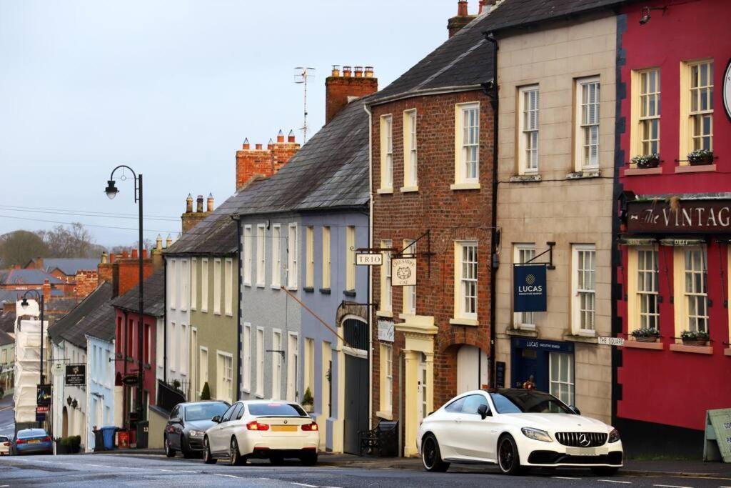 Royal Hillsborough Village Luxury Townhouse Eksteriør billede