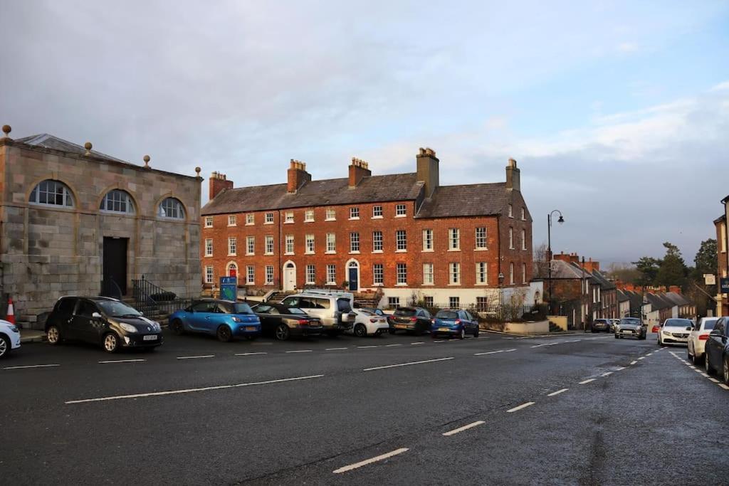 Royal Hillsborough Village Luxury Townhouse Eksteriør billede